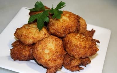 Little cod bites (Grassolets de Bacallá)