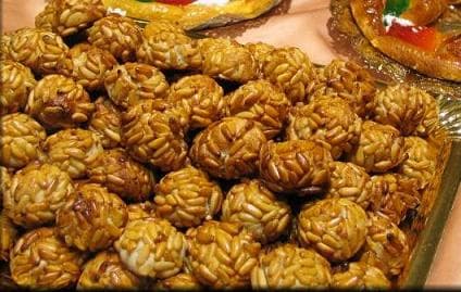 Panellets (pine nuts and sweet potato sweets/cakes)
