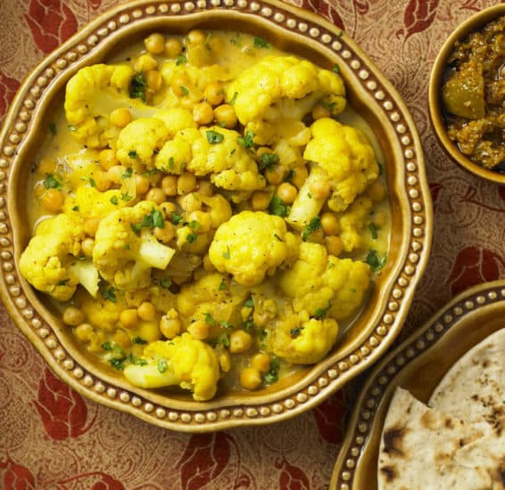 Cauliflower and chickpea curry