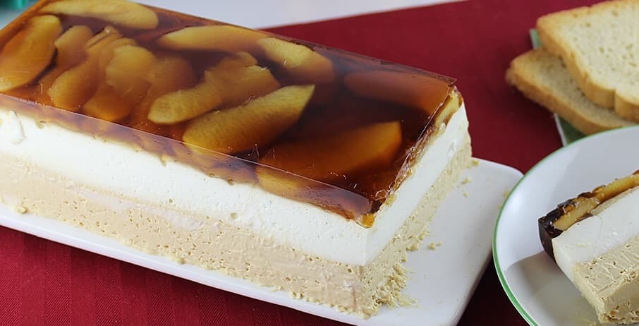 Mousse of foie gras and goat cheese with caramelized apples